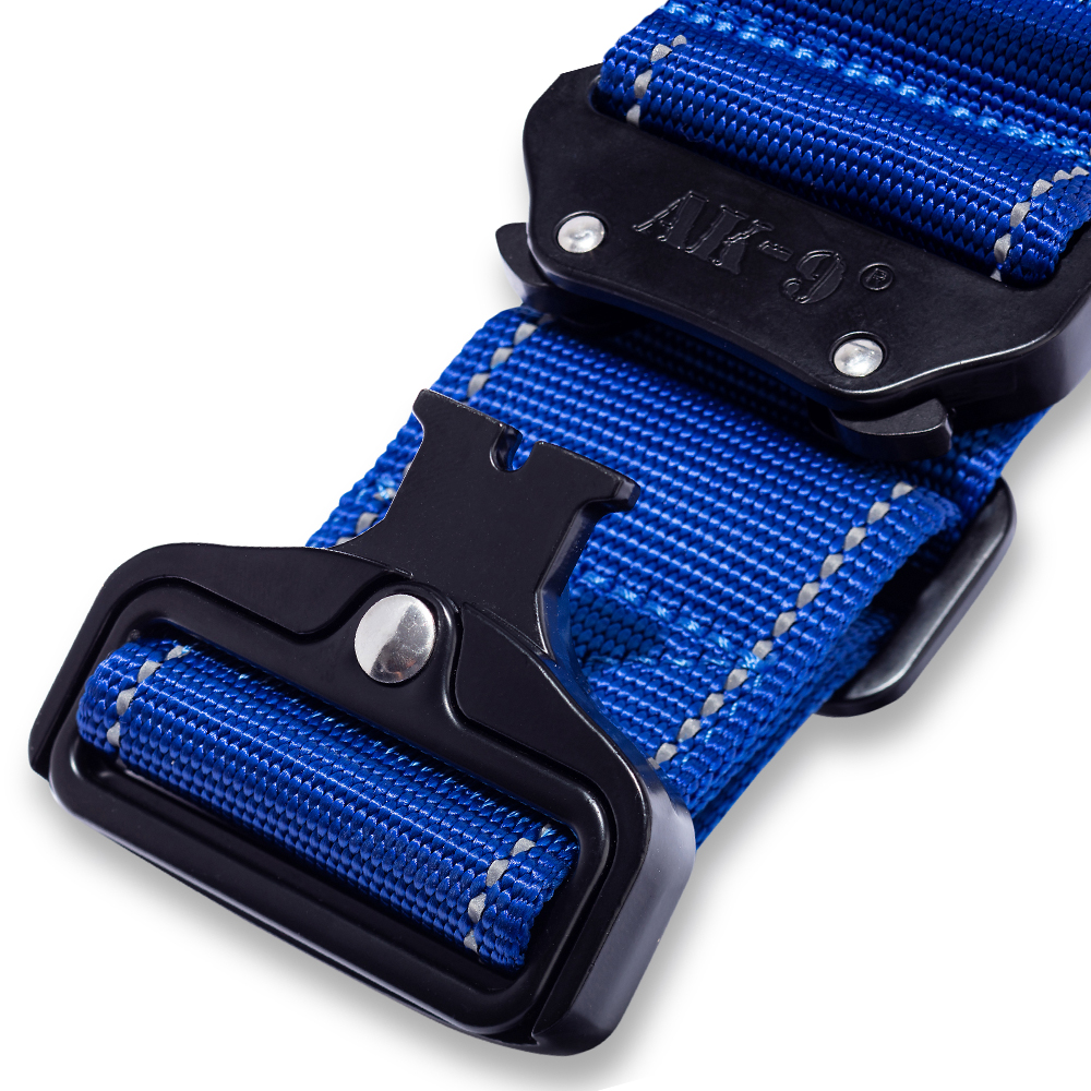 AK-9 Combat Clip Dog Collar Wide Open Clip Close Up